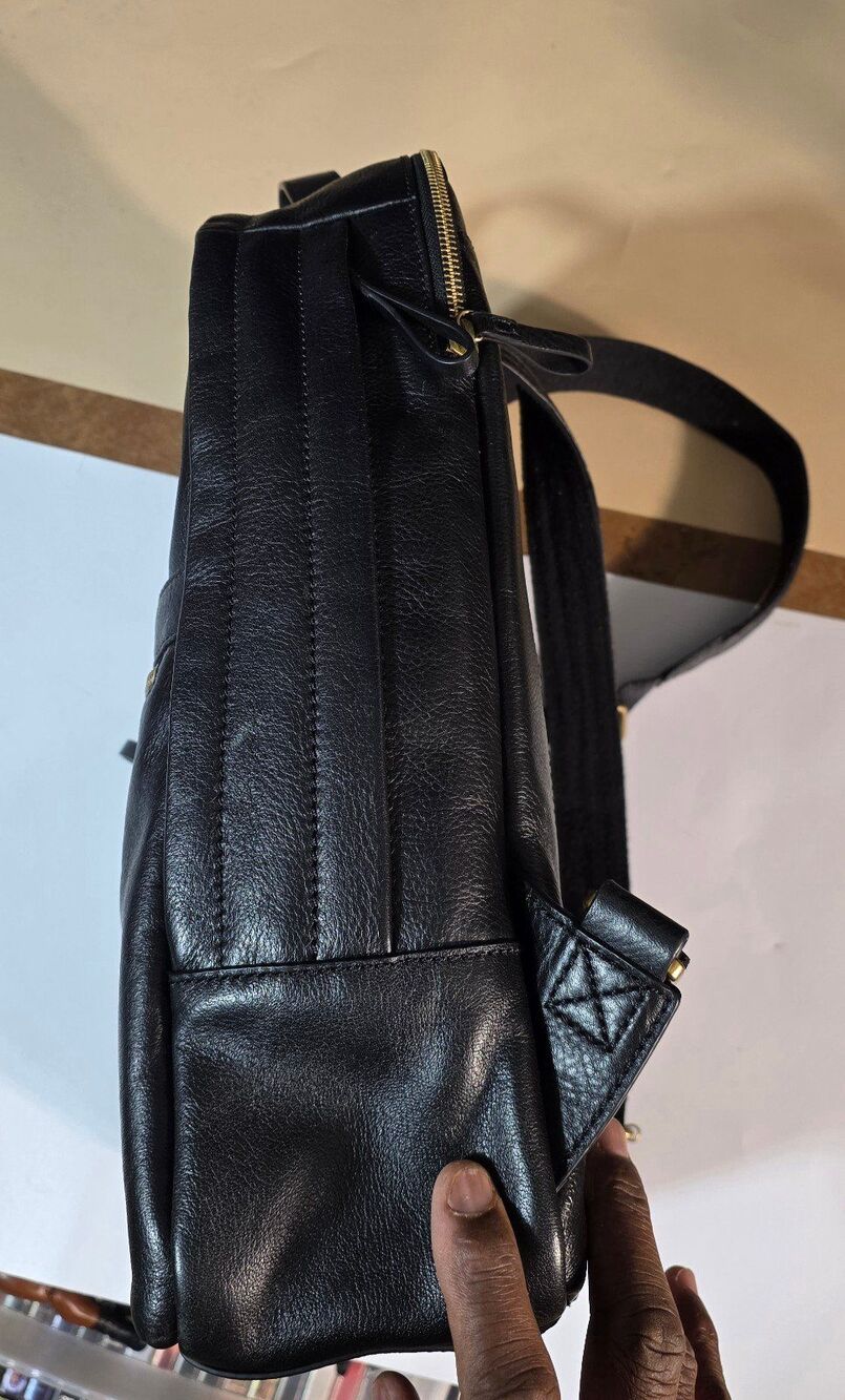 Fossil Black Genuine Leather Unisex Backpack Laptop Travel Book Bag EUC - Picture 4 of 11